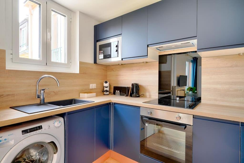 Welcome To Blue Dream House Marly-le-Roi